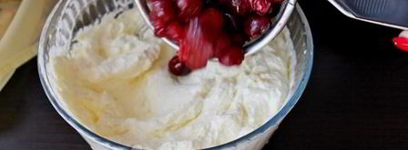 десерт из брауни, вишни и маскарпоне. Шаг 12