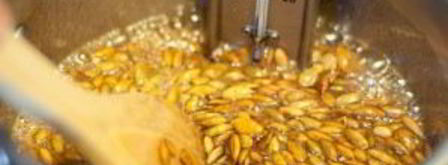 карамельные конфеты с тыквенными семечками. Шаг 3