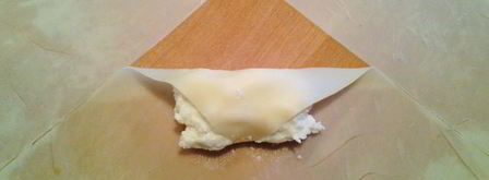 хрустяшки из теста брик мешочки, конфеты, сигары. Шаг 7