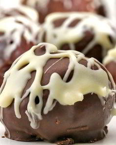 Кокосово-ореховые конфеты в темном шоколаде