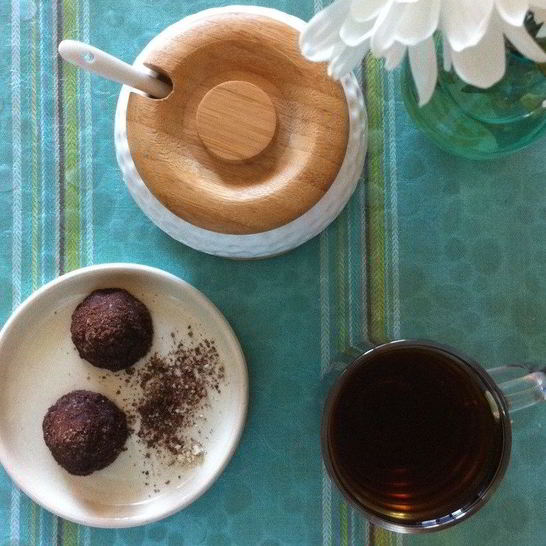 Рецепт полезных конфет из фиников и бананов