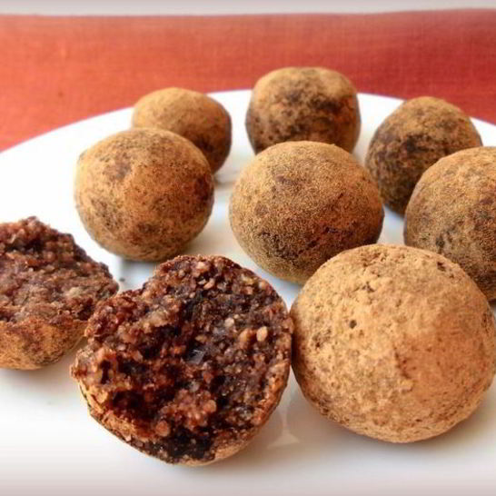 Рецепт сыроедческих конфет с кэробом