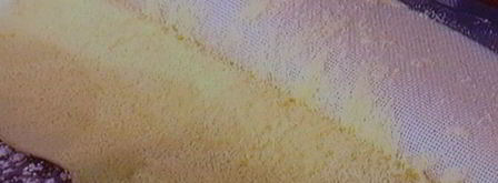 бисквитный рулет с вишневым кремом и малиной. Шаг 7