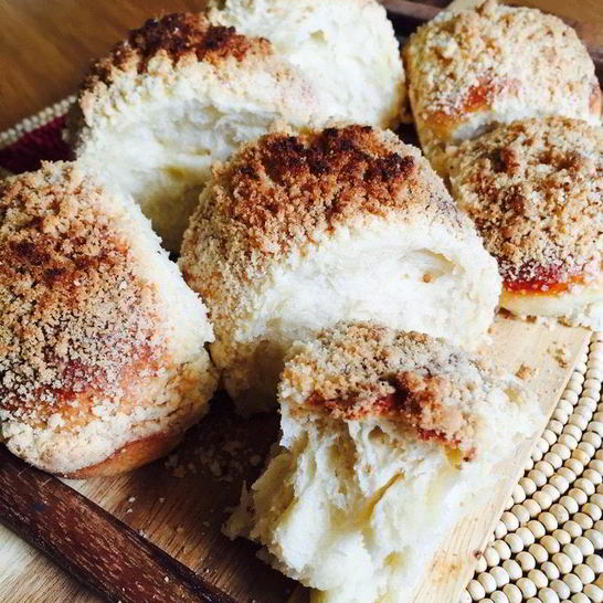 Рецепт булочки с ароматным штрейзелем и ванильным заварным кремом