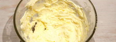 крем из сгущенки и масла. Шаг 2