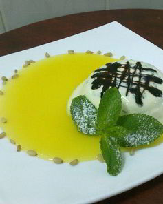 Мятный крем с лимонным соусом