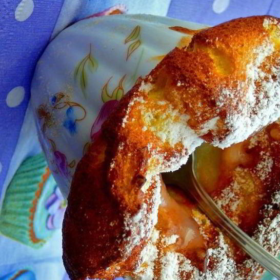 Рецепт нежнейшего пудинга с ревнем и заварным кремом