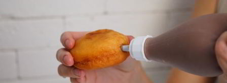 пончики берлинеры с заварным кремом и шоколадной помадкой. Шаг 6