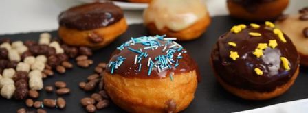 пончики берлинеры с заварным кремом и шоколадной помадкой. Шаг 8