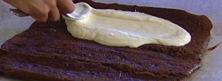 шоколадный рулет со сливочным кремом. Шаг 11