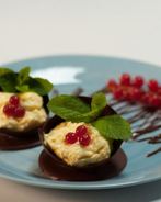 Шоколадные чашечки с кремом