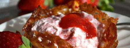 сладкие корзинки с творожным кремом и клубникой. Шаг 10