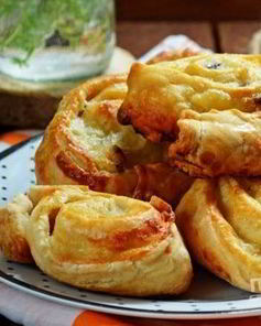 Слоеные коржики с заварным кремом