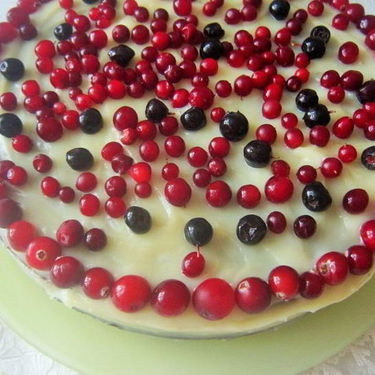 Рецепт тортика с заварным кремом и ягодами