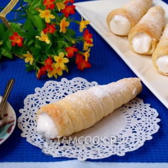 Рецепт трубочек из слоеного теста с кремом