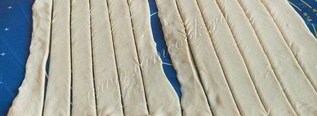 трубочки из слоеного теста с кремом. Шаг 3