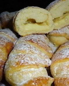 Воздушные булочки с молочным кремом