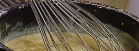 заварной крем-пудинг, запеченный в яблоке, под миндальной корочкой. Шаг 2