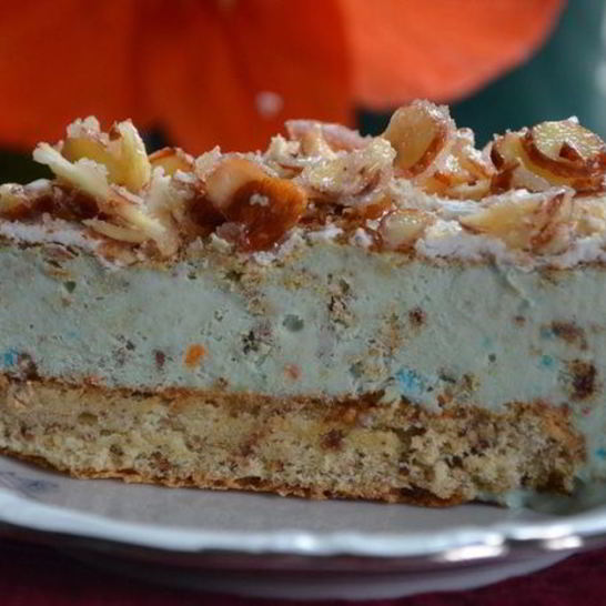 Рецепт миндального хрустящего торта-мороженого