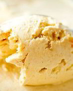 Мороженое с орехами