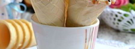 сливочное мороженое с кусочками шоколада и карамельным соусом. Шаг 5