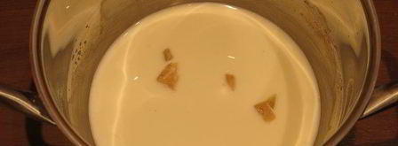 соленое мороженое с крабовыми палочками. Шаг 2