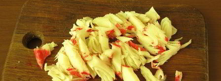 соленое мороженое с крабовыми палочками. Шаг 15