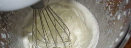 творожный торт-мороженое с клубникой. Шаг 2