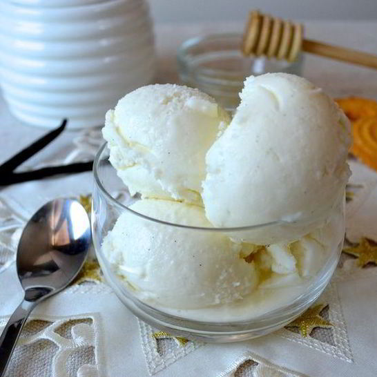 Рецепт ванильного мороженого со сливочным сыром и медом