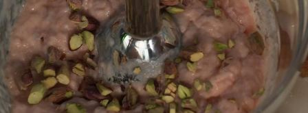 кальмар с муссом из лосося под вишневым соусом. Шаг 2