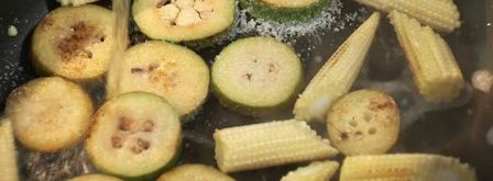 кальмар с муссом из лосося под вишневым соусом. Шаг 6