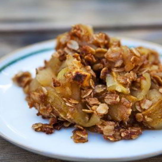 Рецепт овсяного крамбла с яблоком