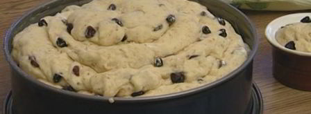 кулич с миндалем и изюмом. Шаг 14