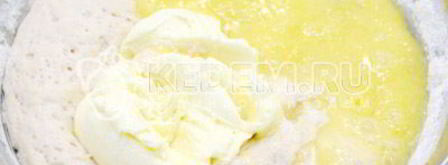 кулич с шоколадной глазурью. Шаг 4