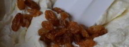 пасха из творога с изюмом. Шаг 8