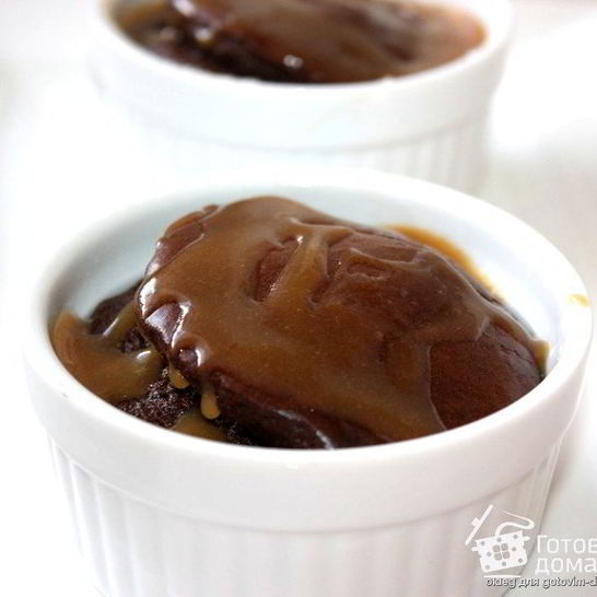 Рецепт шоколадного суфле с карамельным соусом