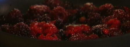 сладкое суфле с ягодно-апельсиновым соусом. Шаг 9