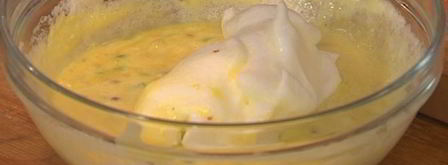 суфле с горошком, грюйером и розовым перцем. Шаг 8