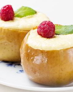 Запеченные яблоки с творогом