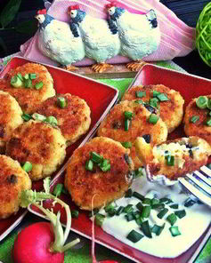 Биточки из картофеля и творога с маслинами