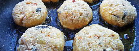 биточки из картофеля и творога с маслинами. Шаг 7