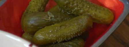 биточки из крабового мяса, огурцов и каперсов. Шаг 3