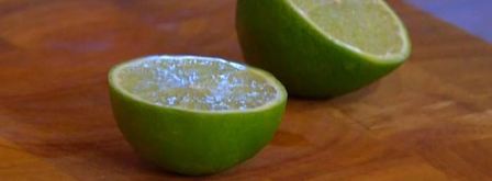 биточки из крабового мяса, огурцов и каперсов. Шаг 7