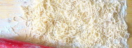 домашняя лапша двух видов. Шаг 13