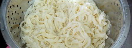 домашняя лапша двух видов. Шаг 10