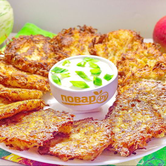 Рецепт драников из картофеля, кабачка и яблока