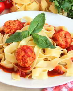 Феттучини с фрикадельками из говядины