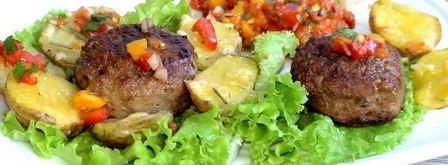 фрикадельки джинга с сальсой из запеченных перцев с гарниром из молодого картофеля. Шаг 9