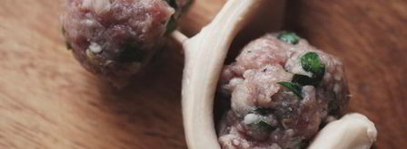 фрикадельки на шпажке с томатным соусом. Шаг 4