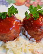Фрикадельки с клюквенным соусом